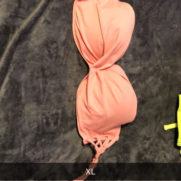 $2 clothes - Picture 2 of 3